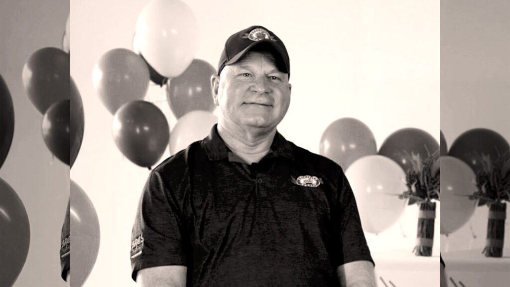 Lan, Specialty Bakery Owner